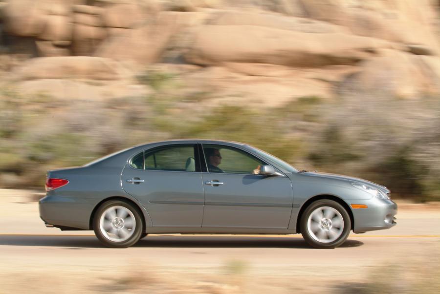  Lexus ES330 2005 года  (фото 10 из 16)